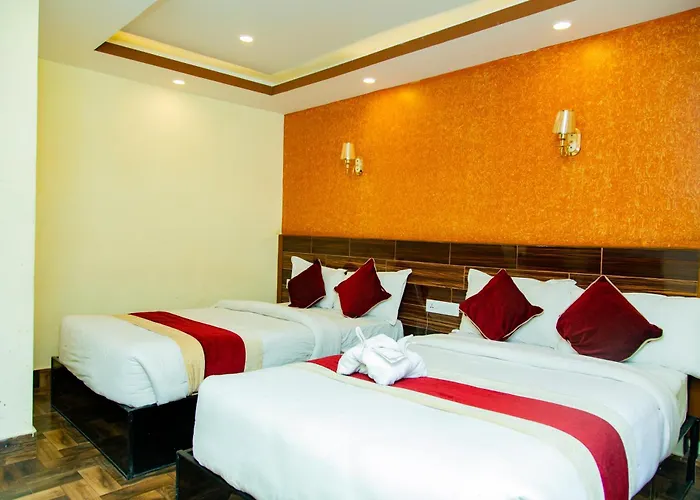 Everest Regency Hotel 3*