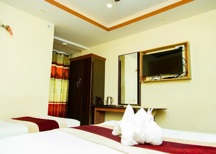 Everest Regency Hotel 3*