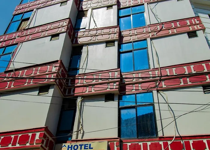 Everest Regency Hotel 3*